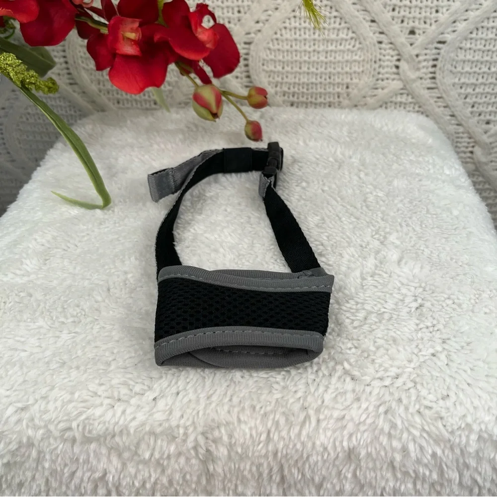 NWT LUCKYPAW |  Adjustable Mesh Dog‎ Muzzle